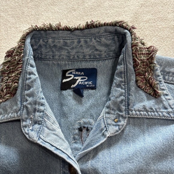 Vintage Button Down Denim Shirt Snowman Embroidered Patchwork Americana SzS - Picture 5 of 12